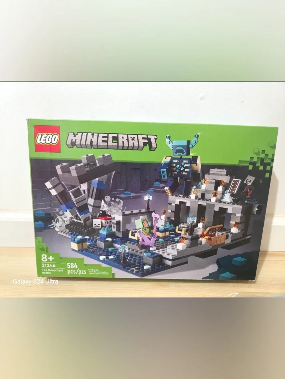 LEGO Minecraft The Deep Dark Battle (21246) – Open Box